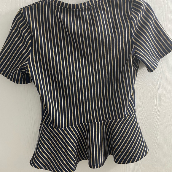 Size medium peplum top - Picture 5 of 6